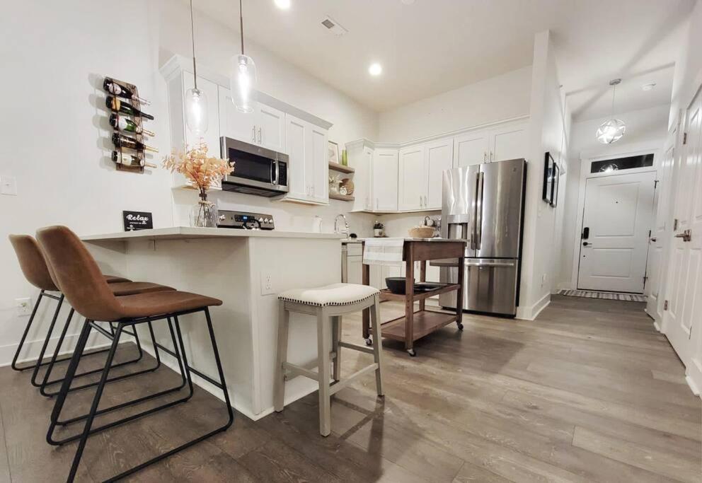 New Stylish Getaway- 5 Mil To Uptown/3 Smart Tvs! Διαμέρισμα Σάρλοτ Εξωτερικό φωτογραφία