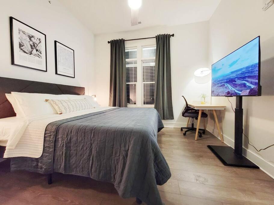 New Stylish Getaway- 5 Mil To Uptown/3 Smart Tvs! Διαμέρισμα Σάρλοτ Εξωτερικό φωτογραφία
